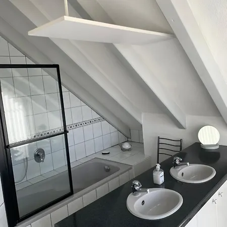 Au Petit Bonheur Apartment
